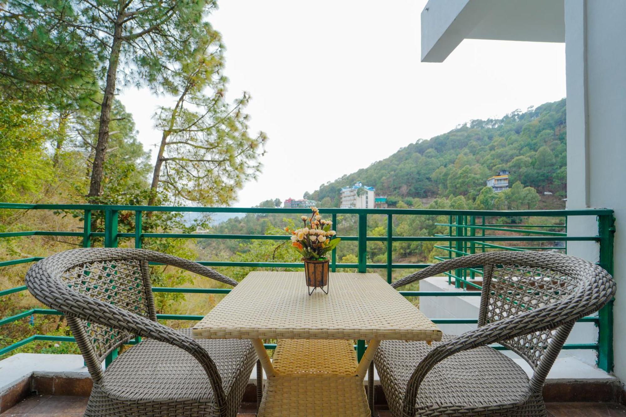 Hotel Kasauli View !! Balcony Rooms ! Terrace ! Restaurant ! Main Highway ! Garden !! Exterior photo